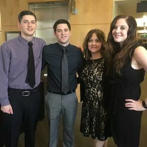 Meet your Posher, Lee